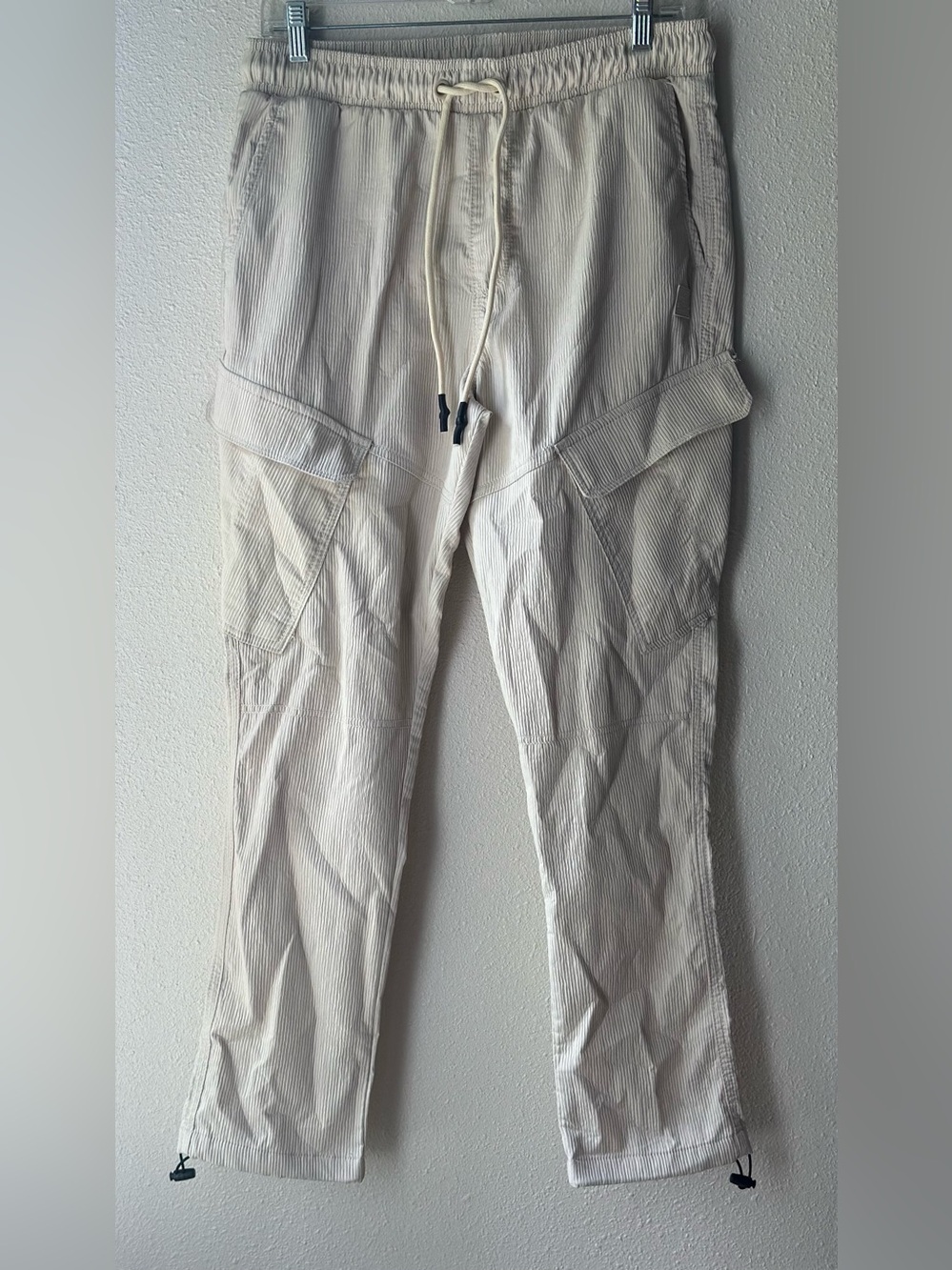Saints Studio Men Textured Cargo Pants Off Beige Drawstring Cuffs M